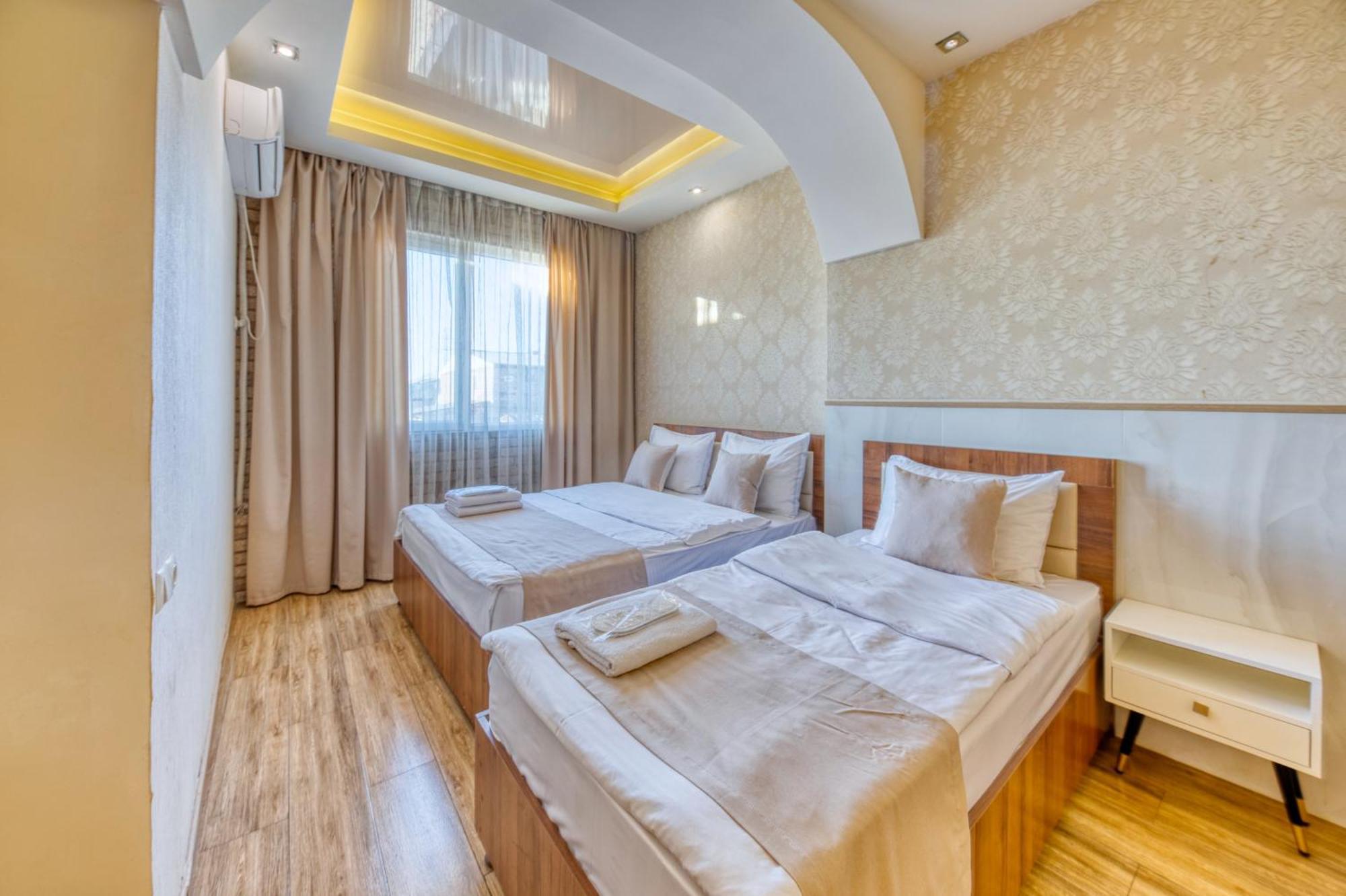 Aleppo Hotel Єреван Екстер'єр фото