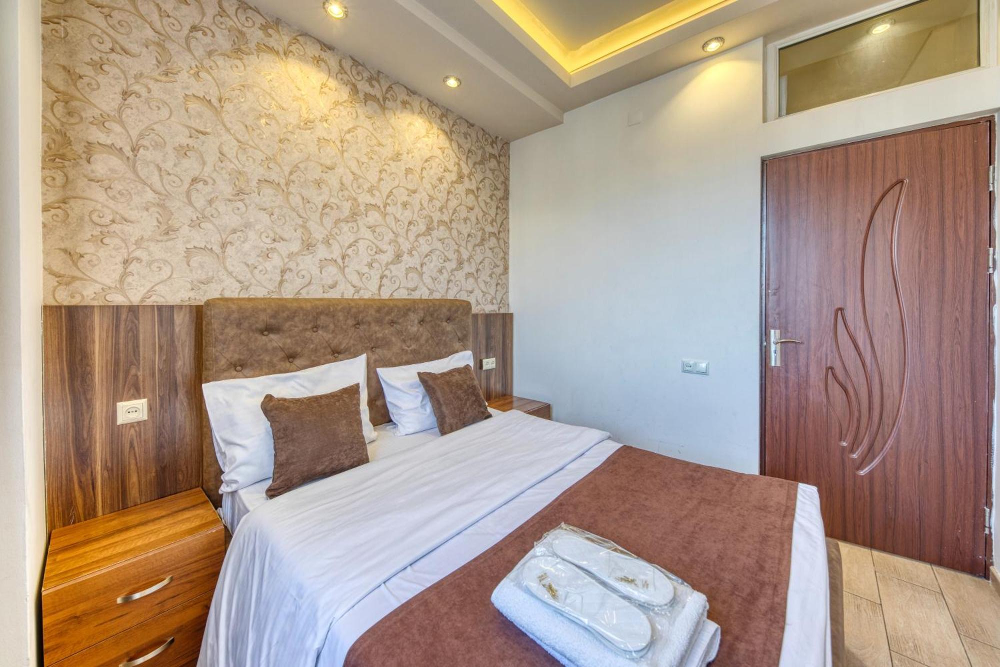 Aleppo Hotel Єреван Екстер'єр фото