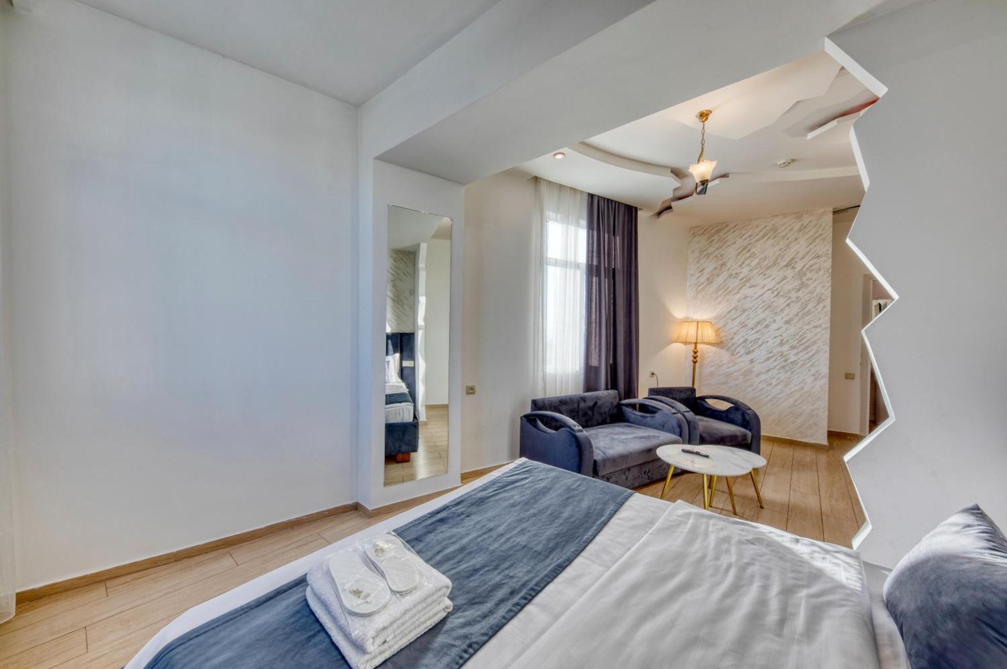 Aleppo Hotel Єреван Екстер'єр фото