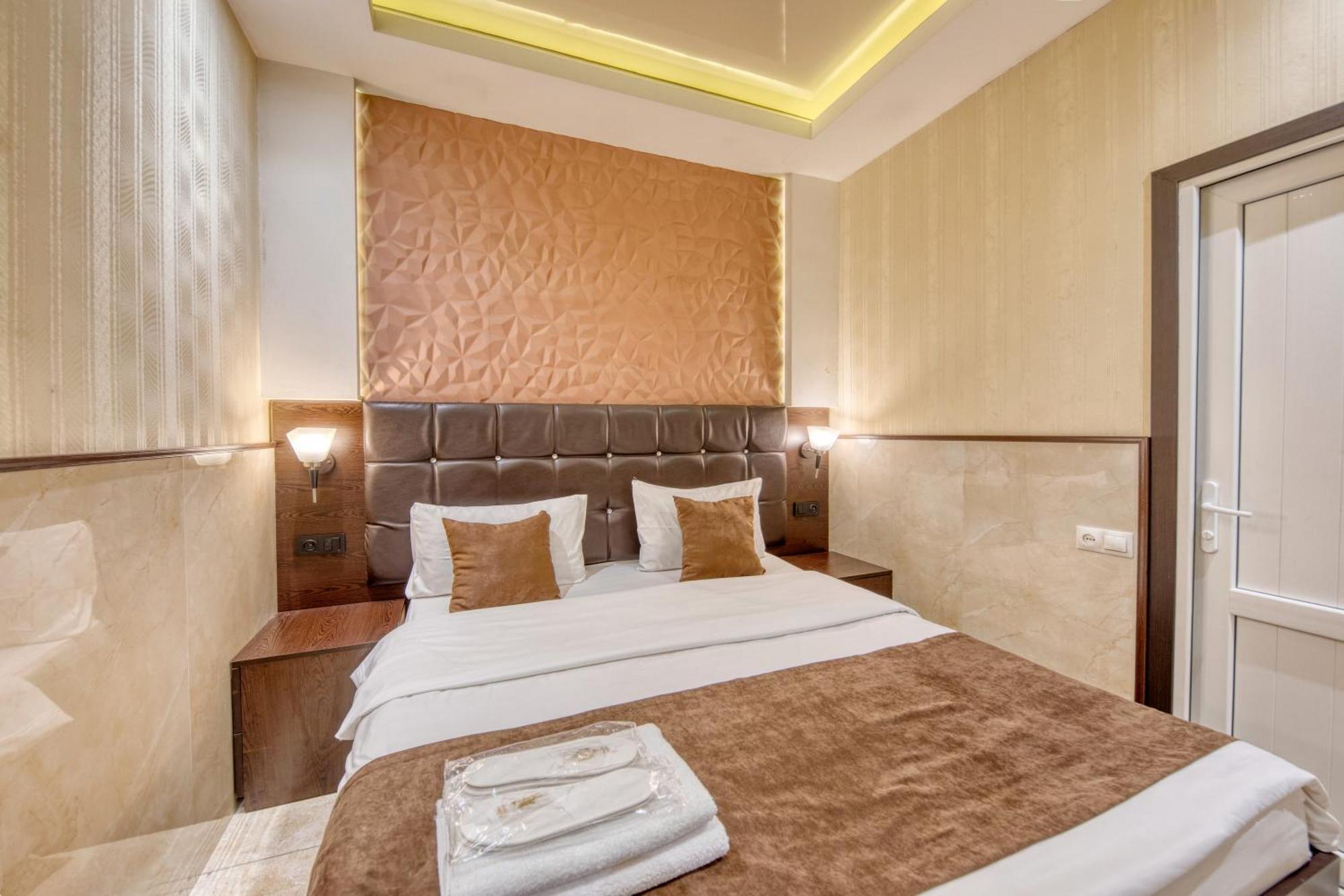 Aleppo Hotel Єреван Екстер'єр фото